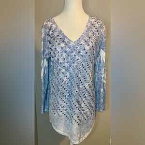 Reba Blue and White Women's Top. Size L